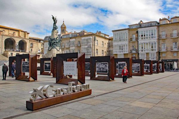 Espagne Vittoria-Gasteiz plaza de la Virgen Blanca 0236