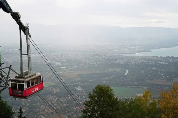 La vue sur la ville de Genève depuis le Salève
